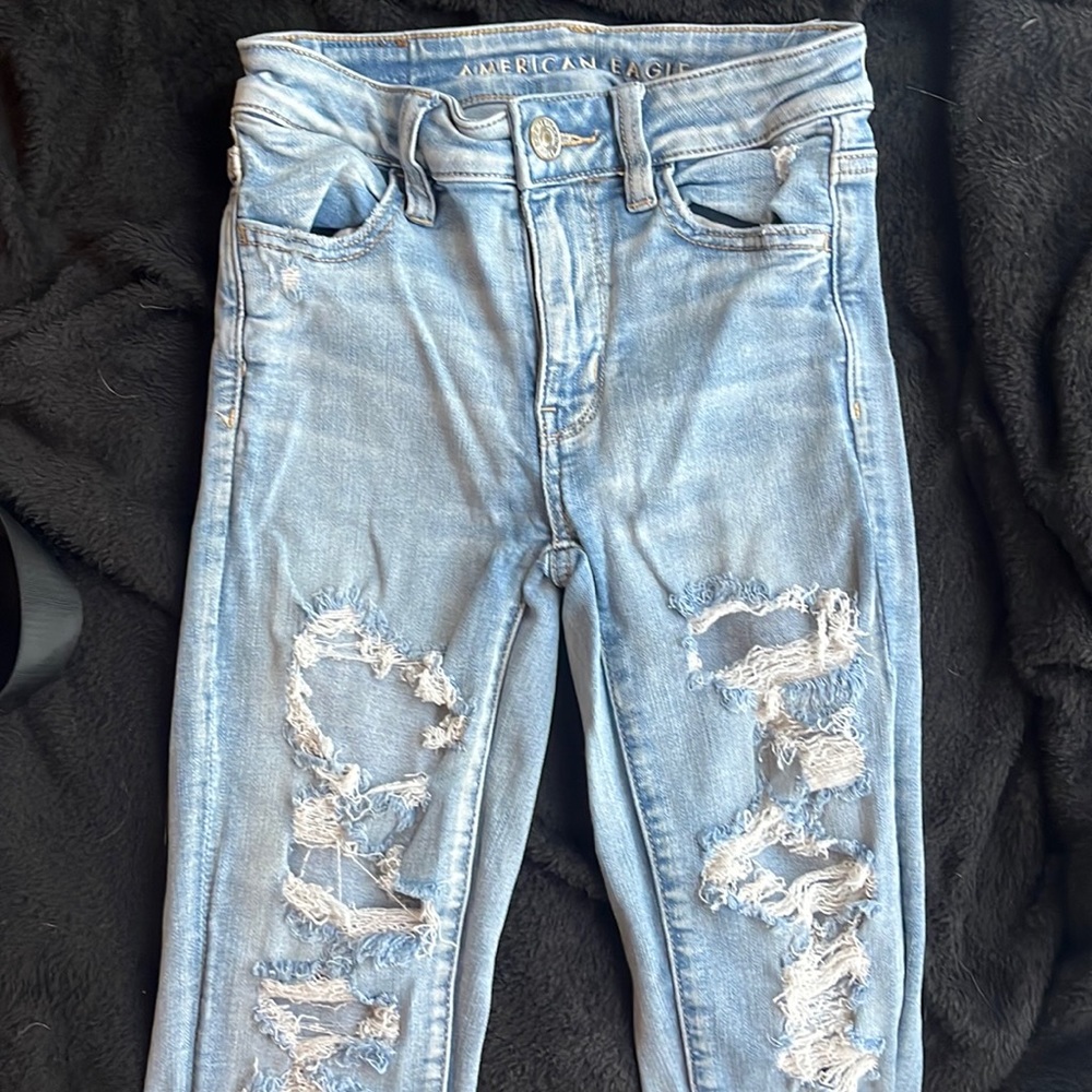 Women’s American Eagle skinny jeans